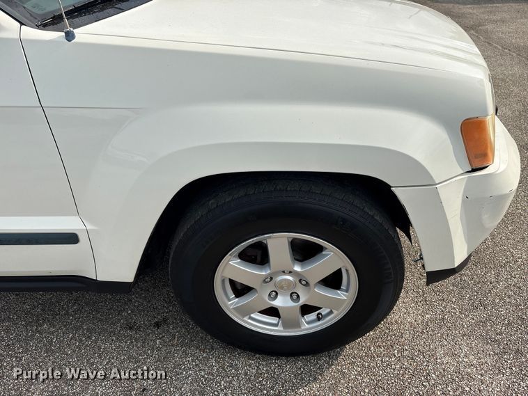 image for item EU0760 2008 Jeep Grand Cherokee SUV