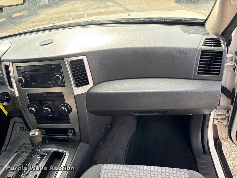 image for item EU0760 2008 Jeep Grand Cherokee SUV