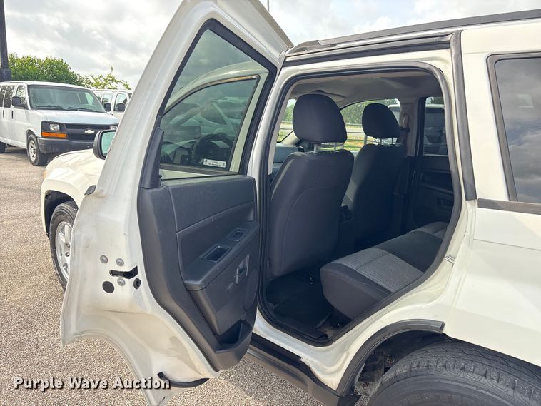 image for item EU0760 2008 Jeep Grand Cherokee SUV