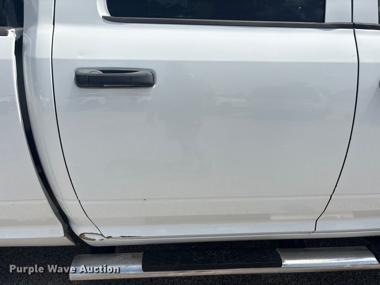 image for item EU0765 2012 Dodge Ram 3500 Crew Cab pickup truck