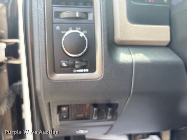image for item EU0765 2012 Dodge Ram 3500 Crew Cab pickup truck