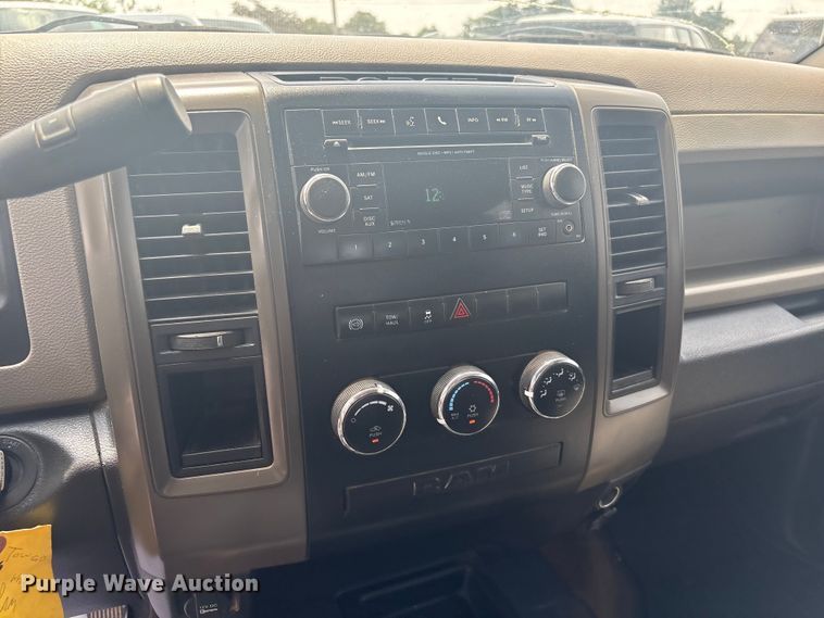 image for item EU0765 2012 Dodge Ram 3500 Crew Cab pickup truck