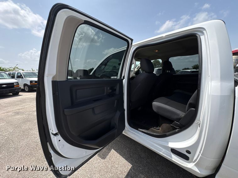 image for item EU0765 2012 Dodge Ram 3500 Crew Cab pickup truck