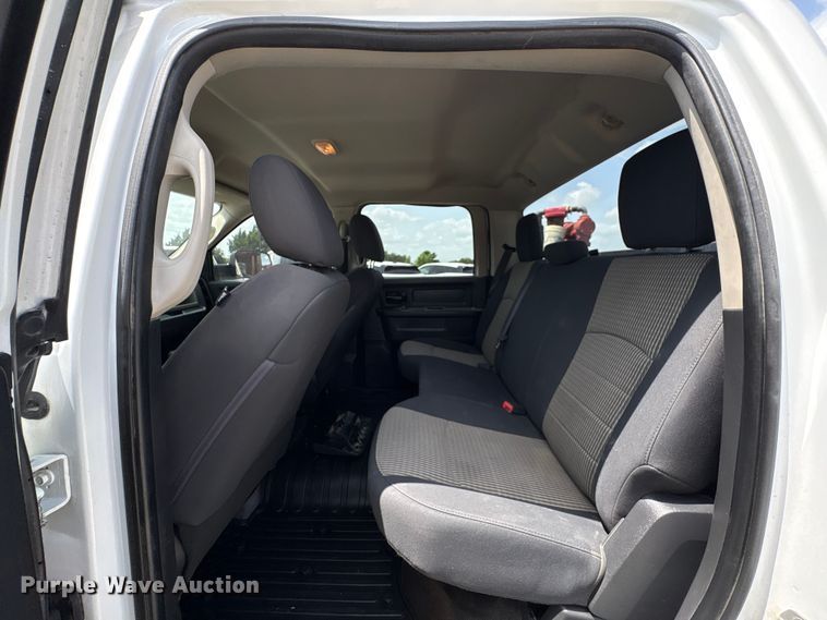 image for item EU0765 2012 Dodge Ram 3500 Crew Cab pickup truck