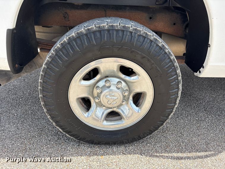 image for item EU0765 2012 Dodge Ram 3500 Crew Cab pickup truck