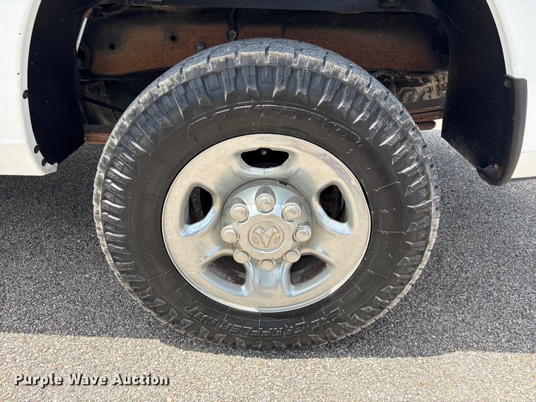 image for item EU0765 2012 Dodge Ram 3500 Crew Cab pickup truck