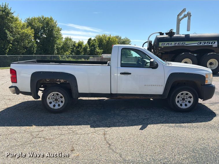 image for item EU0882 2009 Chevrolet Silverado 1500 pickup truck