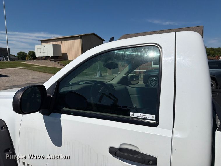 image for item EU0882 2009 Chevrolet Silverado 1500 pickup truck