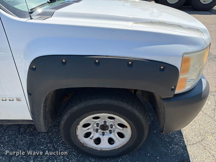 image for item EU0882 2009 Chevrolet Silverado 1500 pickup truck