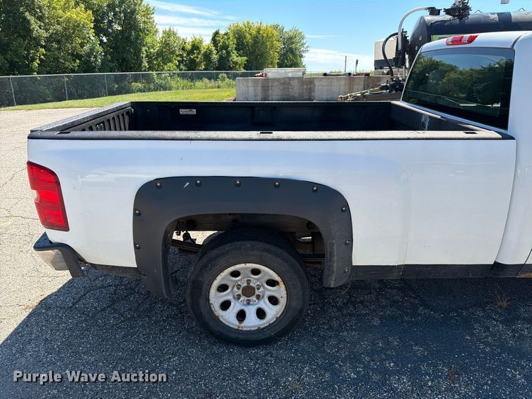 image for item EU0882 2009 Chevrolet Silverado 1500 pickup truck