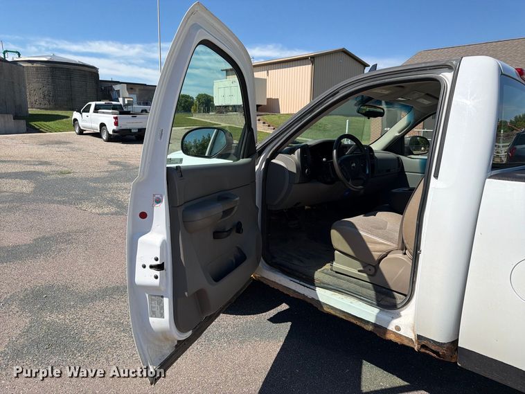 image for item EU0882 2009 Chevrolet Silverado 1500 pickup truck