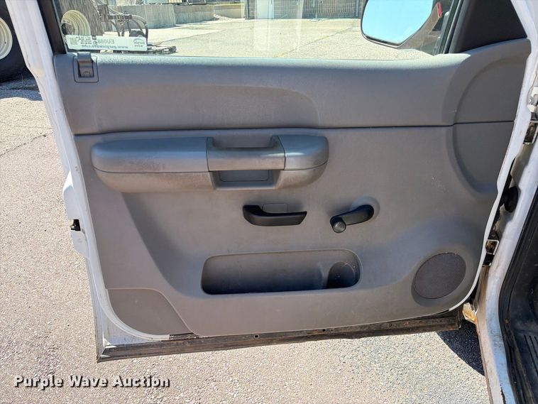image for item EU0882 2009 Chevrolet Silverado 1500 pickup truck