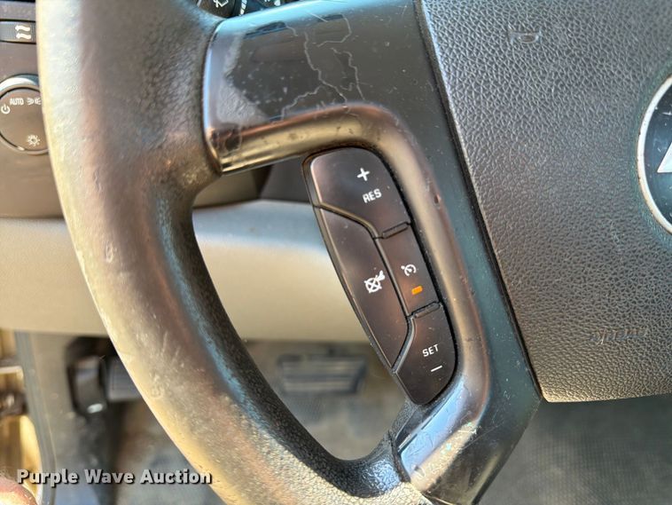 image for item EU0882 2009 Chevrolet Silverado 1500 pickup truck