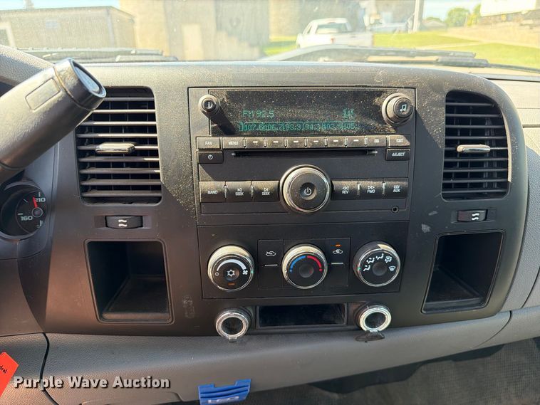 image for item EU0882 2009 Chevrolet Silverado 1500 pickup truck
