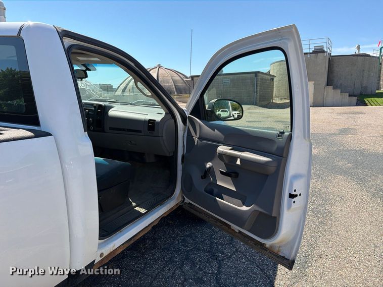 image for item EU0882 2009 Chevrolet Silverado 1500 pickup truck