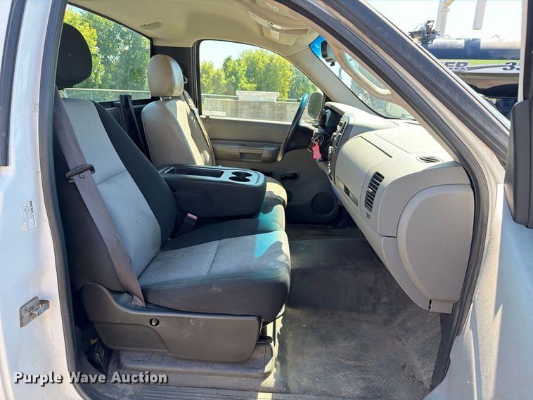 image for item EU0882 2009 Chevrolet Silverado 1500 pickup truck