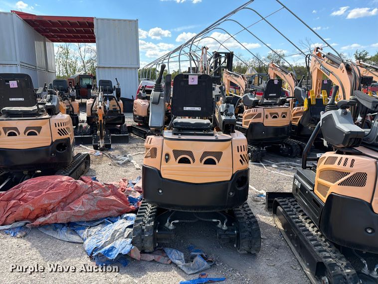 image for item EU1538 2024 Erie Industries EM15 mini excavator