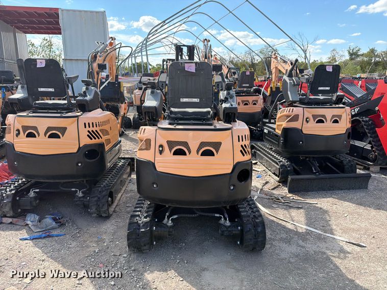 image for item EU1539 2024 Erie Industries EM15 mini excavator