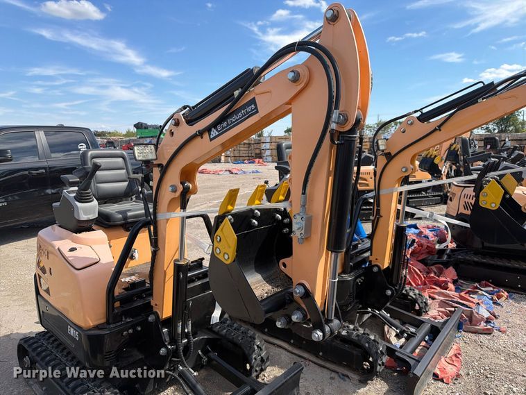 image for item EU1539 2024 Erie Industries EM15 mini excavator
