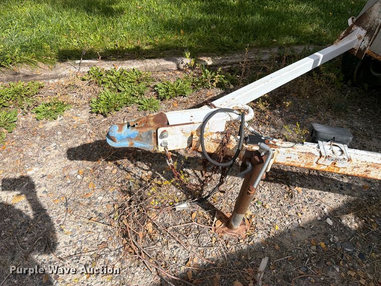 image for item EW2252 2006 Mobilight light plant
