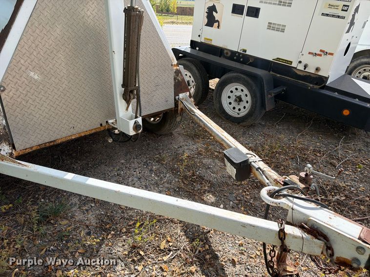 image for item EW2252 2006 Mobilight light plant