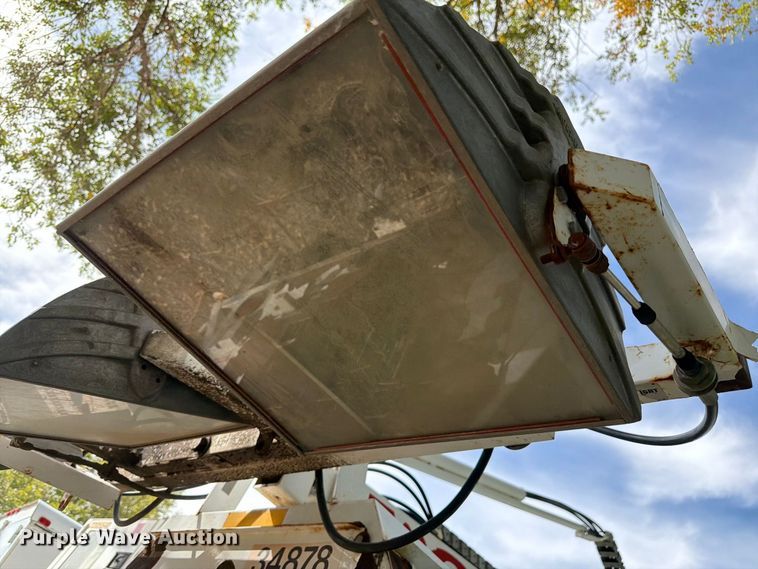 image for item EW2252 2006 Mobilight light plant
