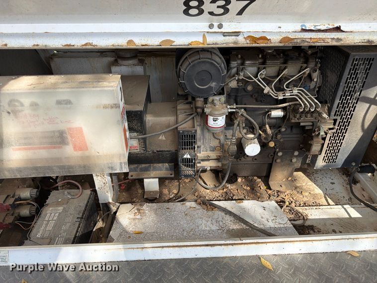 image for item EW2252 2006 Mobilight light plant