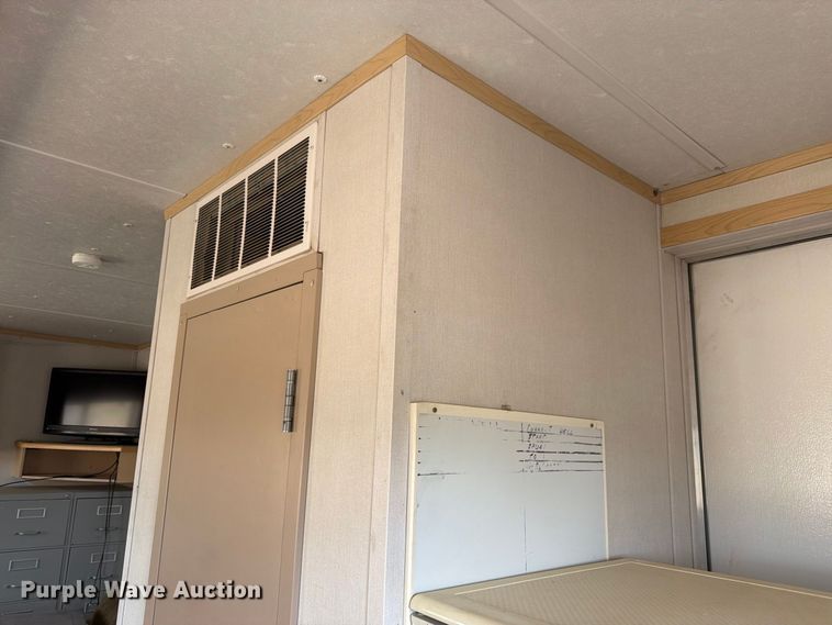 image for item EW2255 2005 Travco Office skid mounted office
