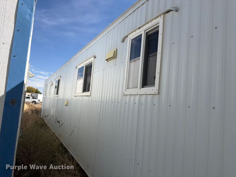 image for item EW2256 Skid mounted living quarters
