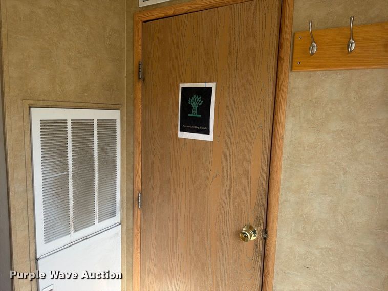 image for item EW2256 Skid mounted living quarters
