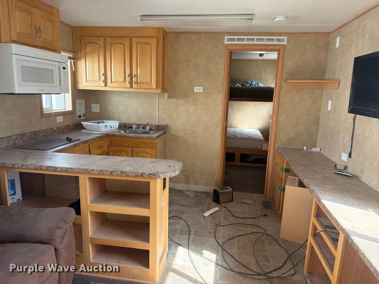 image for item EW2256 Skid mounted living quarters