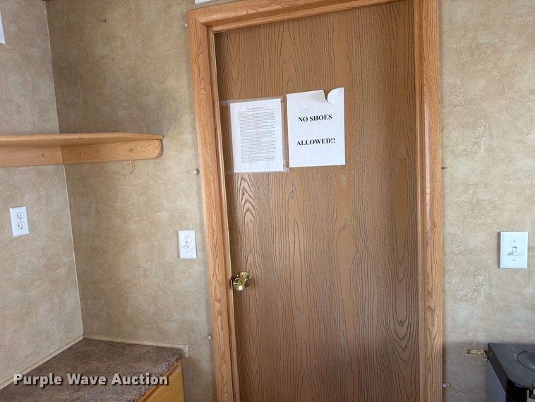 image for item EW2256 Skid mounted living quarters