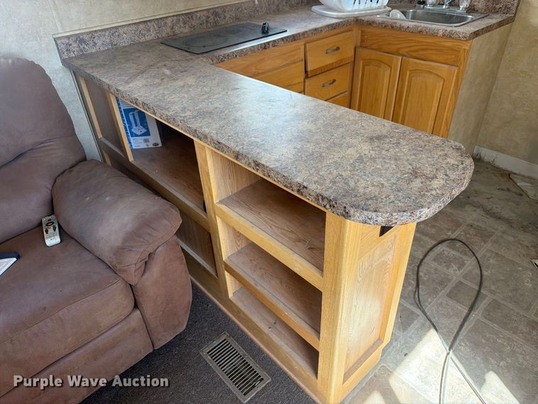 image for item EW2256 Skid mounted living quarters