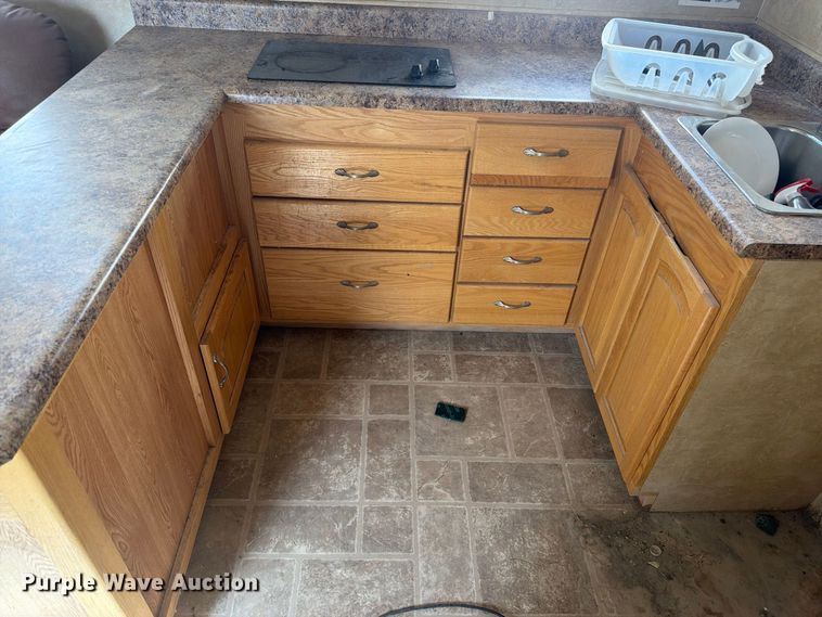image for item EW2256 Skid mounted living quarters