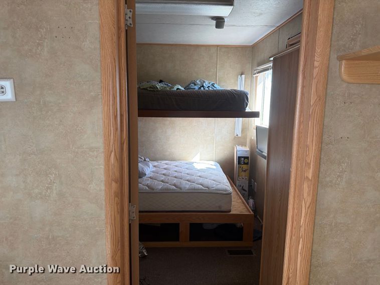 image for item EW2256 Skid mounted living quarters