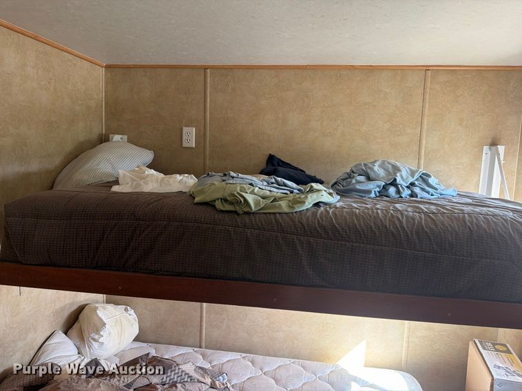 image for item EW2256 Skid mounted living quarters