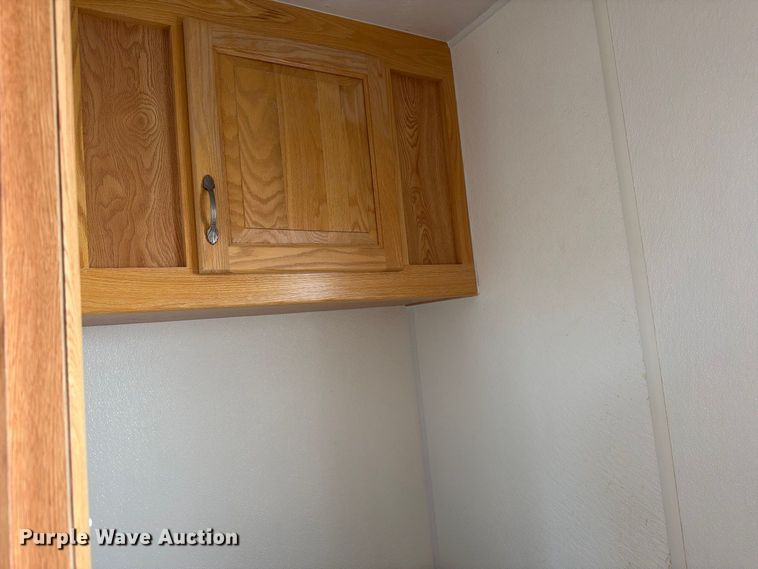 image for item EW2256 Skid mounted living quarters