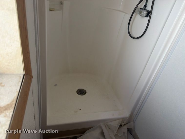 image for item EW2256 Skid mounted living quarters