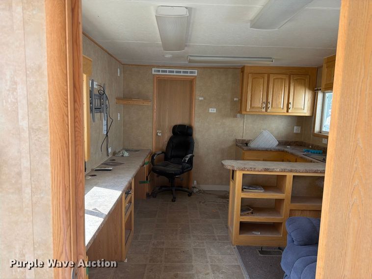 image for item EW2256 Skid mounted living quarters