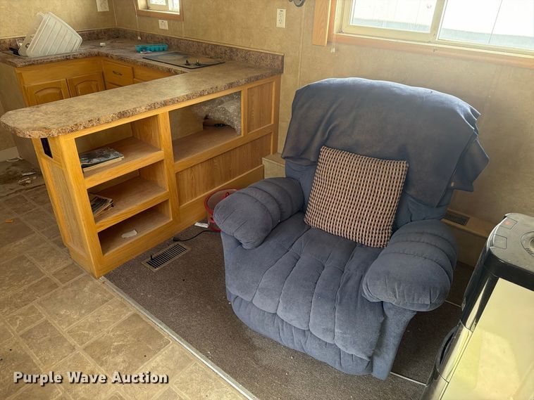 image for item EW2256 Skid mounted living quarters