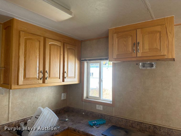 image for item EW2256 Skid mounted living quarters