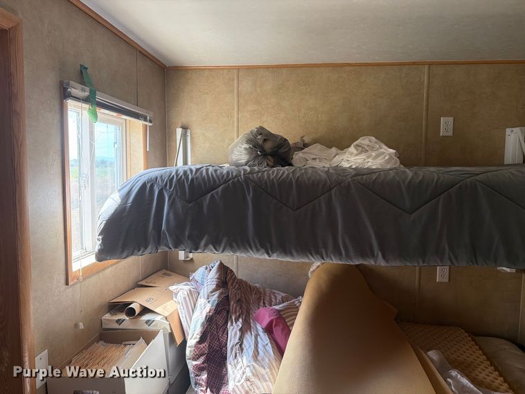 image for item EW2256 Skid mounted living quarters