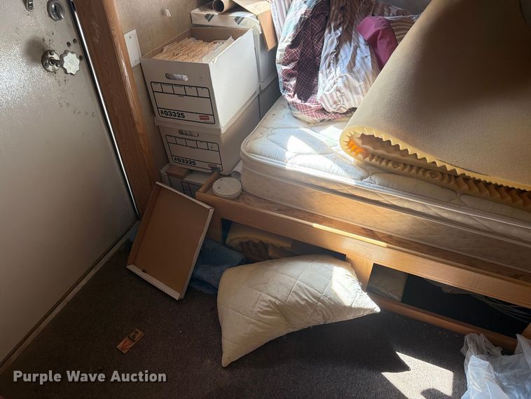 image for item EW2256 Skid mounted living quarters