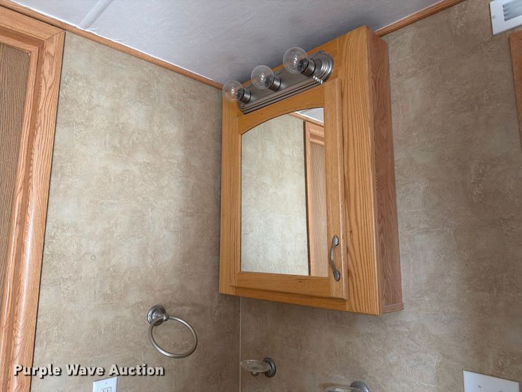 image for item EW2256 Skid mounted living quarters