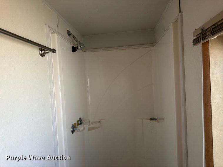 image for item EW2256 Skid mounted living quarters