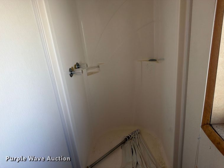 image for item EW2256 Skid mounted living quarters