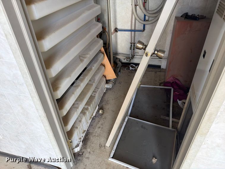 image for item EW2257 Roadway Trailers Wellsite skid mounted living quarters