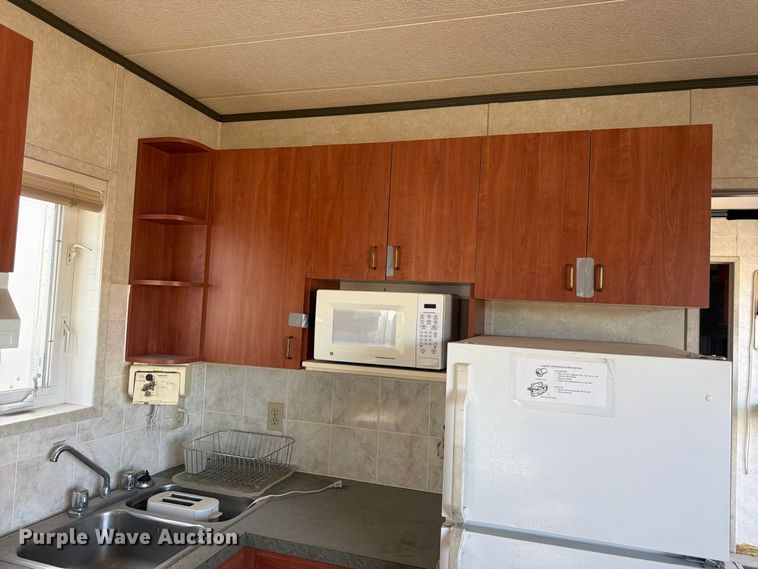 image for item EW2257 Roadway Trailers Wellsite skid mounted living quarters