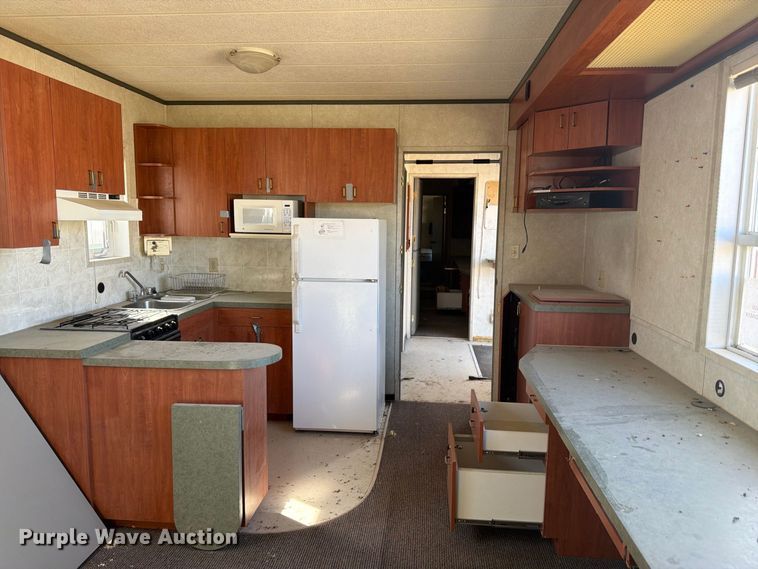 image for item EW2257 Roadway Trailers Wellsite skid mounted living quarters