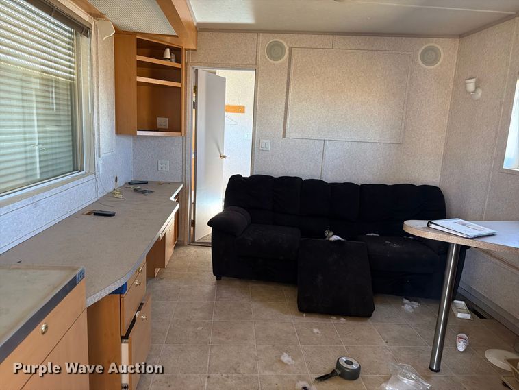image for item EW2259 Auburn skid mounted living quarters
